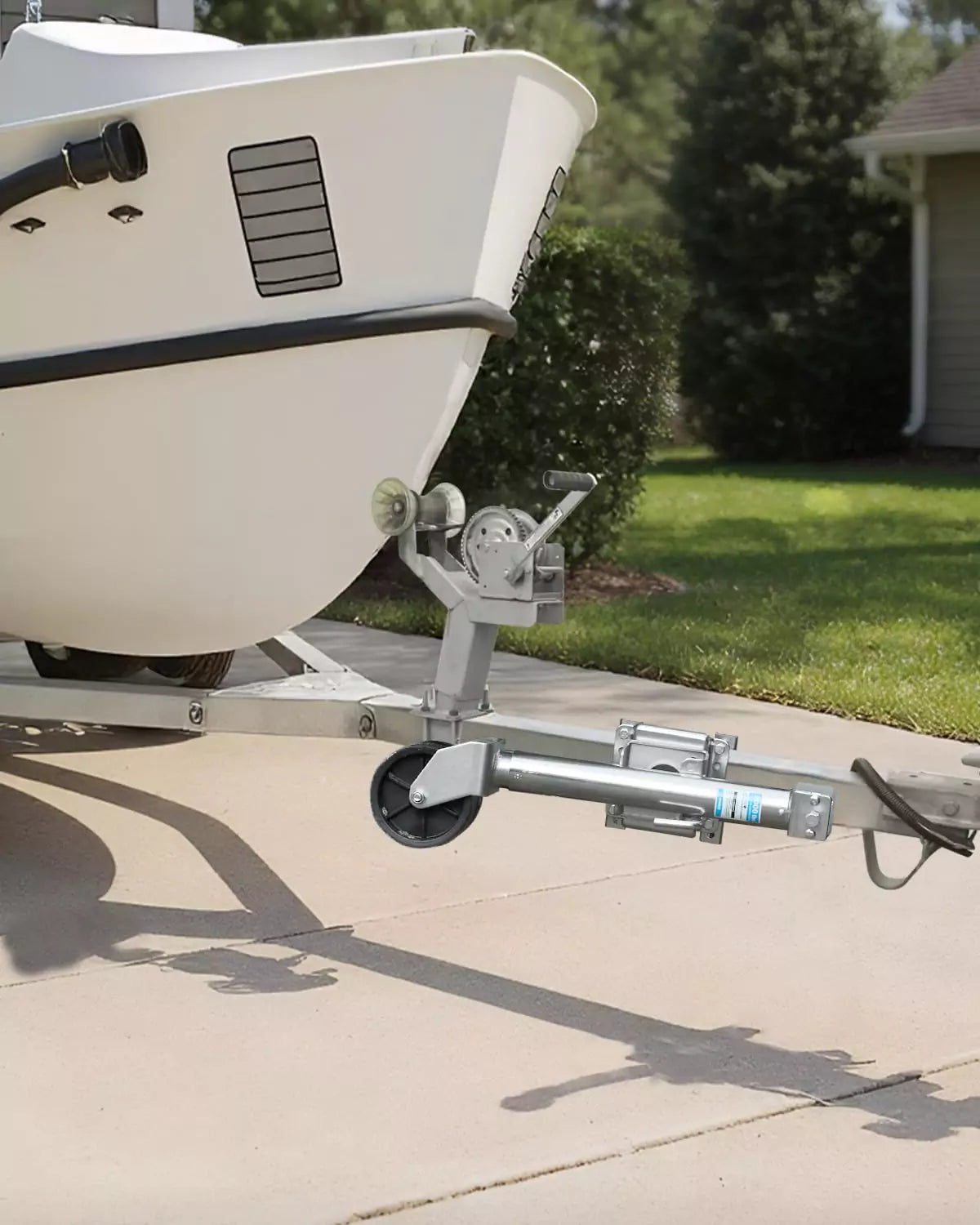 Electric drill trailer jack retracts on the RV frame